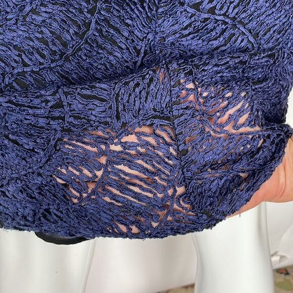 ESCADA Textured Lace Dress wBuilt-in Bra - Picture 10 of 11